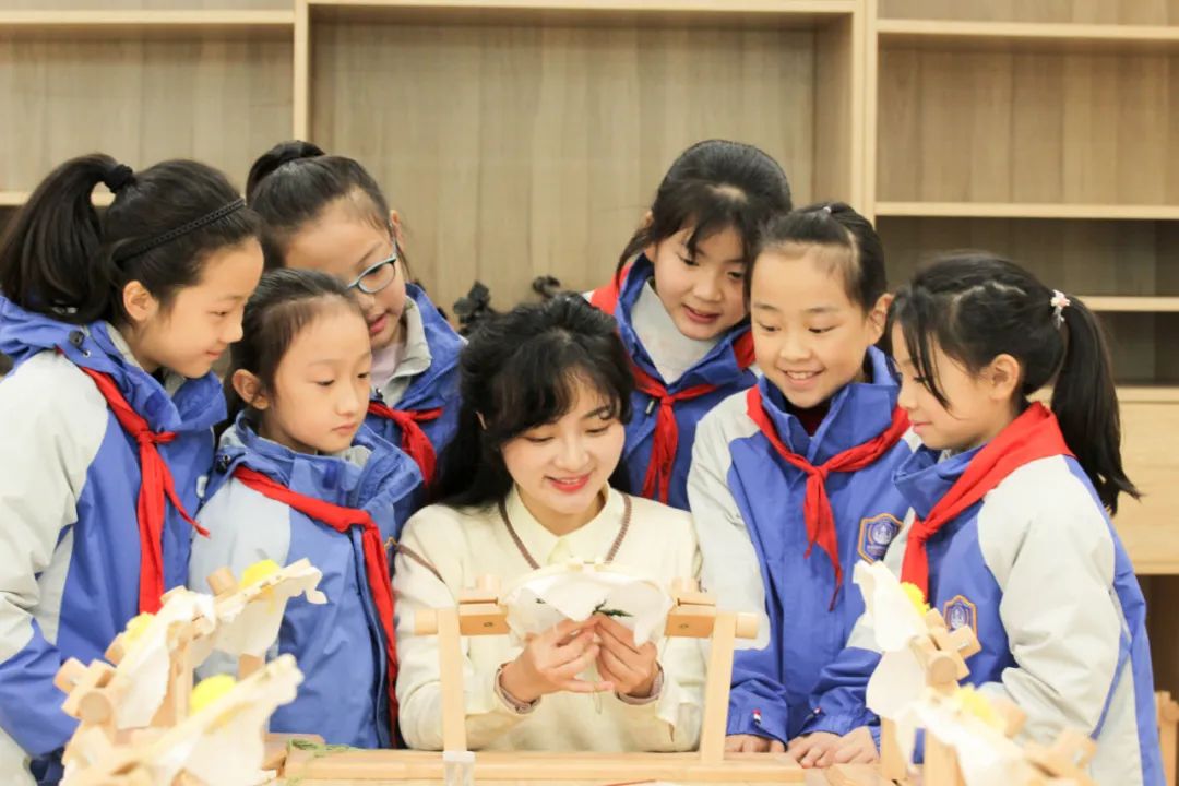 幼升小网络报名家长培训会,成都协同外语学校报名