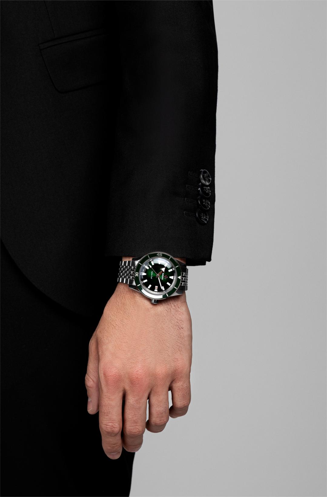 卡地亚手表和劳力士手表哪个保值,劳力士和卡地亚的表哪个保值