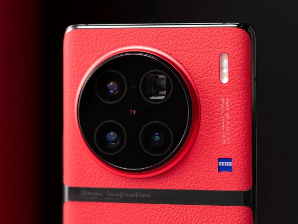 买手机选小米13还是vivox90,vivox90和小米13哪个性价比高