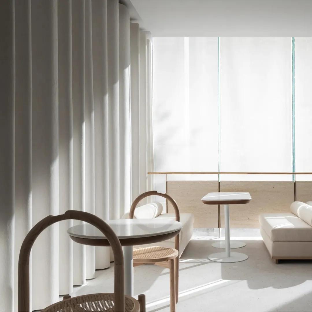 咖啡馆与餐厅一起的设计,极简咖啡厅设计案例赏析