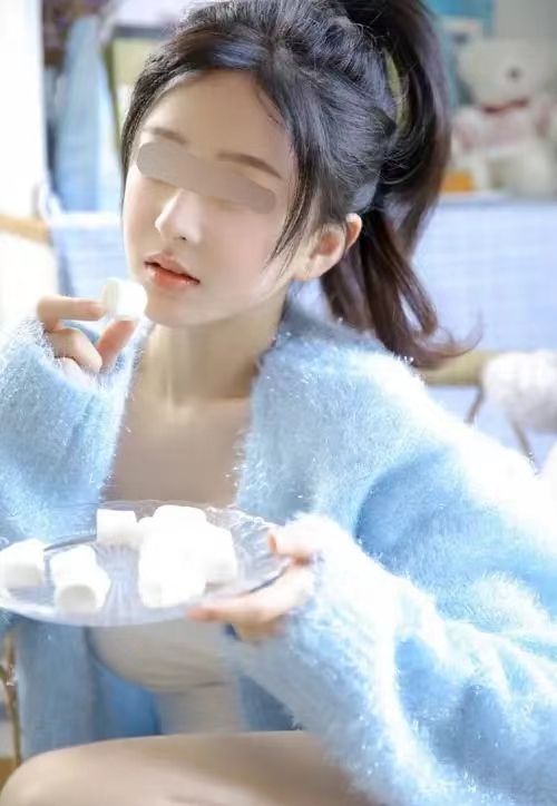 8人轮番玷污2女，40个人没有一个人帮忙，看完毁三观！