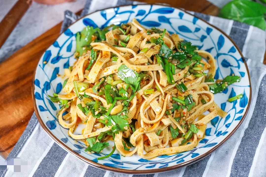 夏天稍微吃得少一点就会瘦,夏天到了怎么吃瘦得快