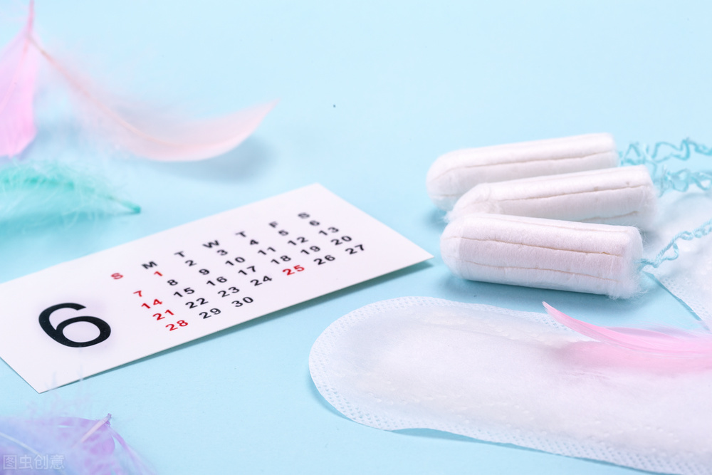 月经有血块发黑怎么调理经典篇,月经排出一坨坨的发黑血块正常吗