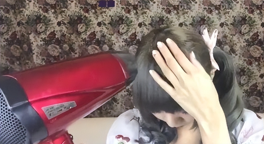 怎么判断适合八字刘海和空气刘海,怎样知道什么样的刘海适合自己