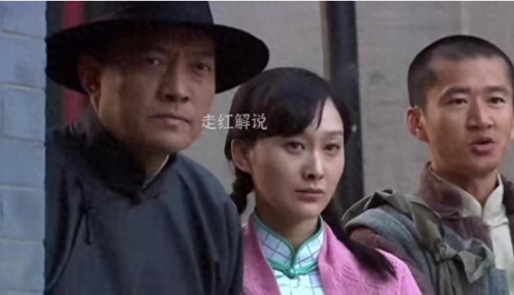 禁忌慾望：深夜影院里的诱惑镜头