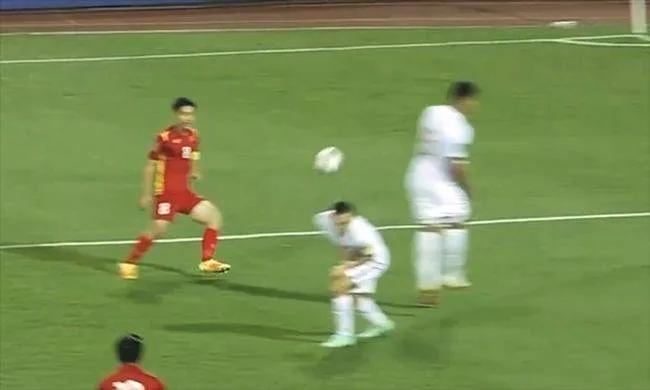 犀利点评男足现状,吐槽中国男足需不需要懂球