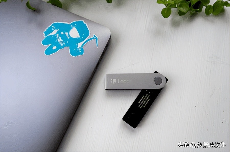 U盘乱码怎么恢复,u盘全是乱码修复后文件丢失