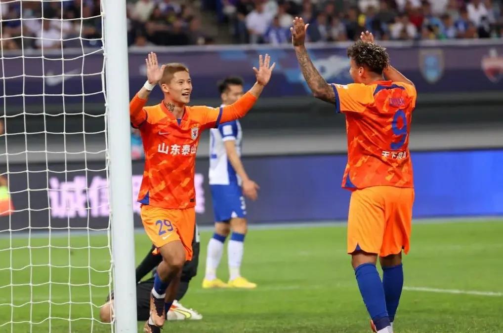 泰山晋级亚冠八强崔康熙表现,今日中超看点崔康熙