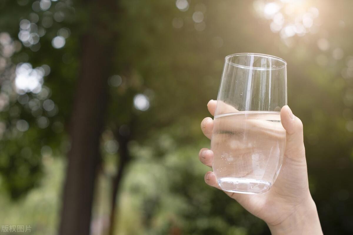 尿频尿急请及时就医,从小就尿频尿急二十多年了正常吗