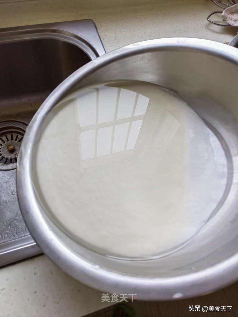 外面卖的凉皮是什么做的,外面买的凉皮还要煮吗