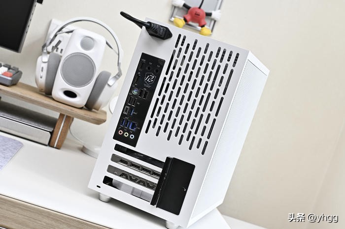 拆解华擎b760m,华擎b760m配合显卡