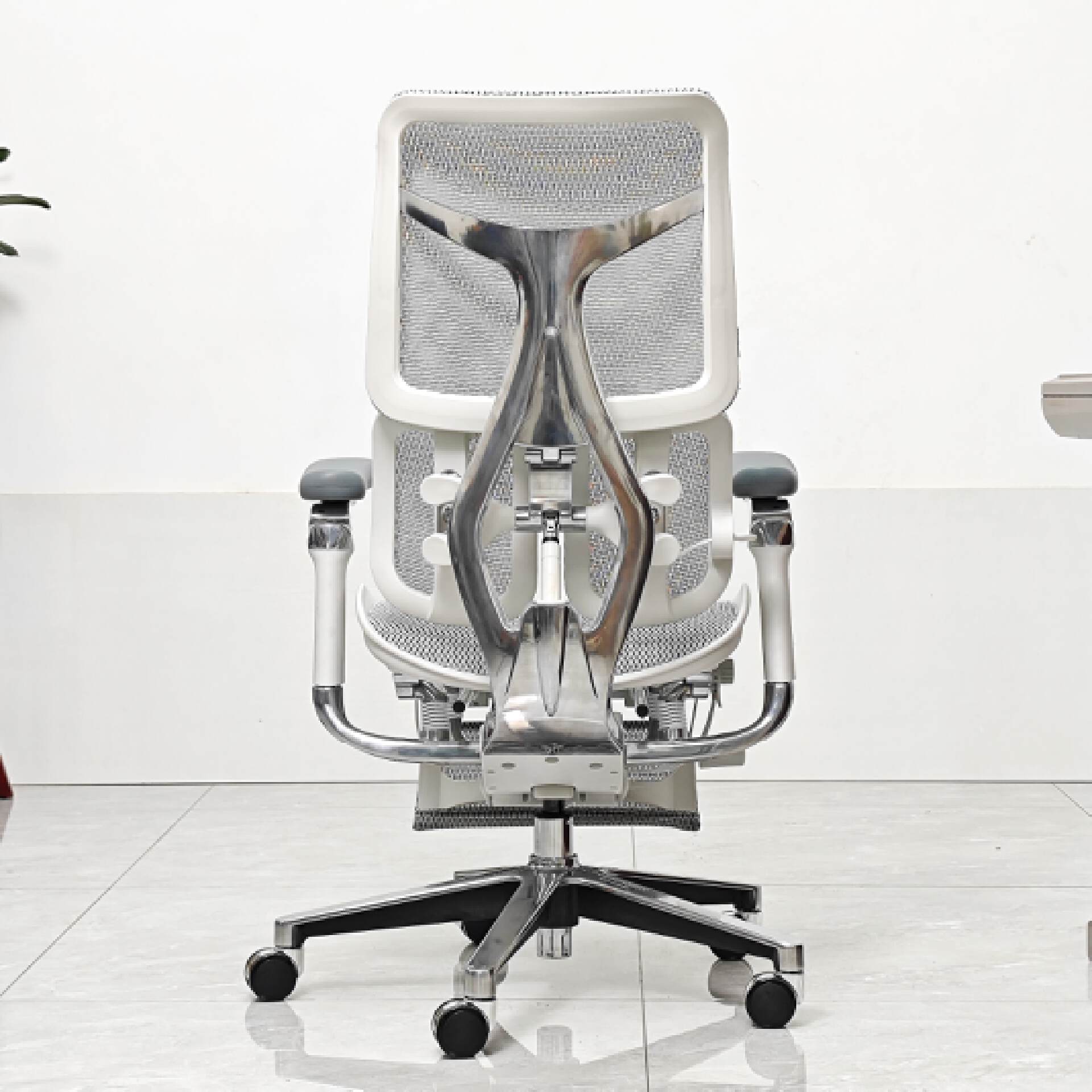 朝九晚五是时候给自己安排一把人体工学椅了！但是你会选购么？