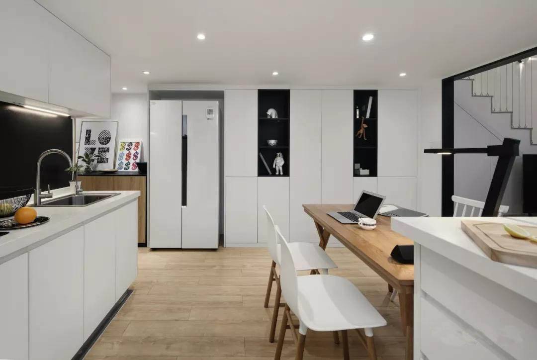 对开冰箱和十字门冰箱哪个更实用,海尔469升十字对开冰箱销量怎么样