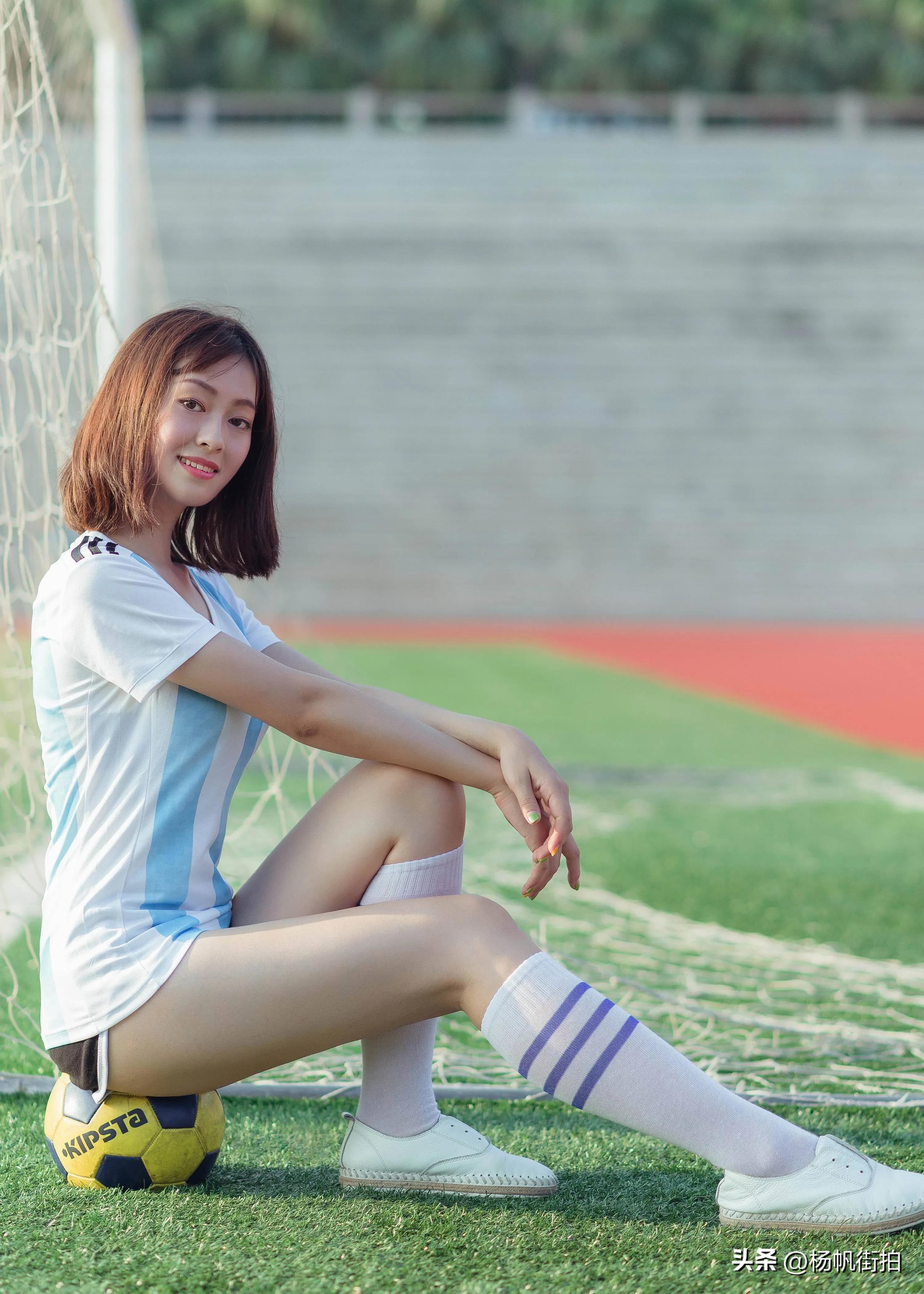 卡塔尔世界杯的出镜女孩,卡塔尔世界杯美女球迷金发镜头