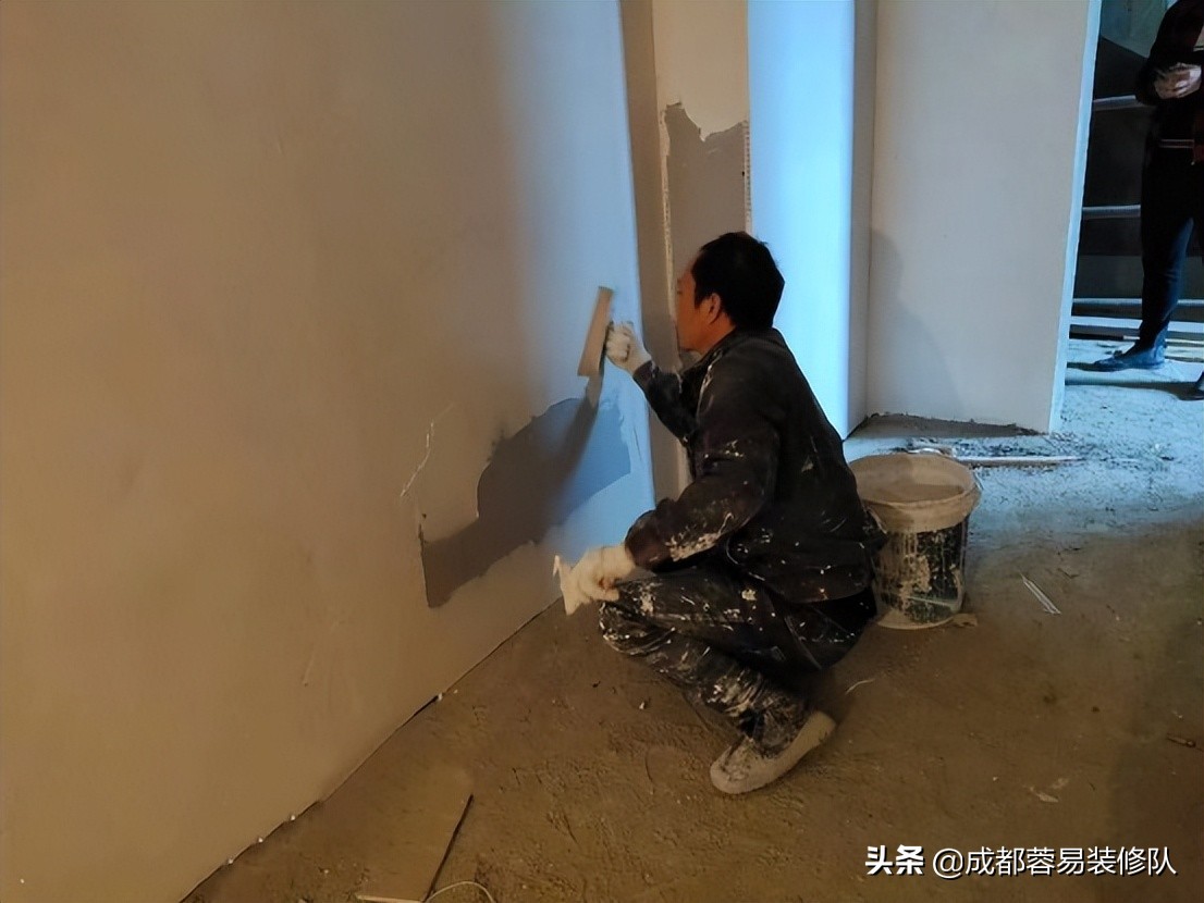 乳胶漆开裂如何处理,家里乳胶漆开裂怎么办视频