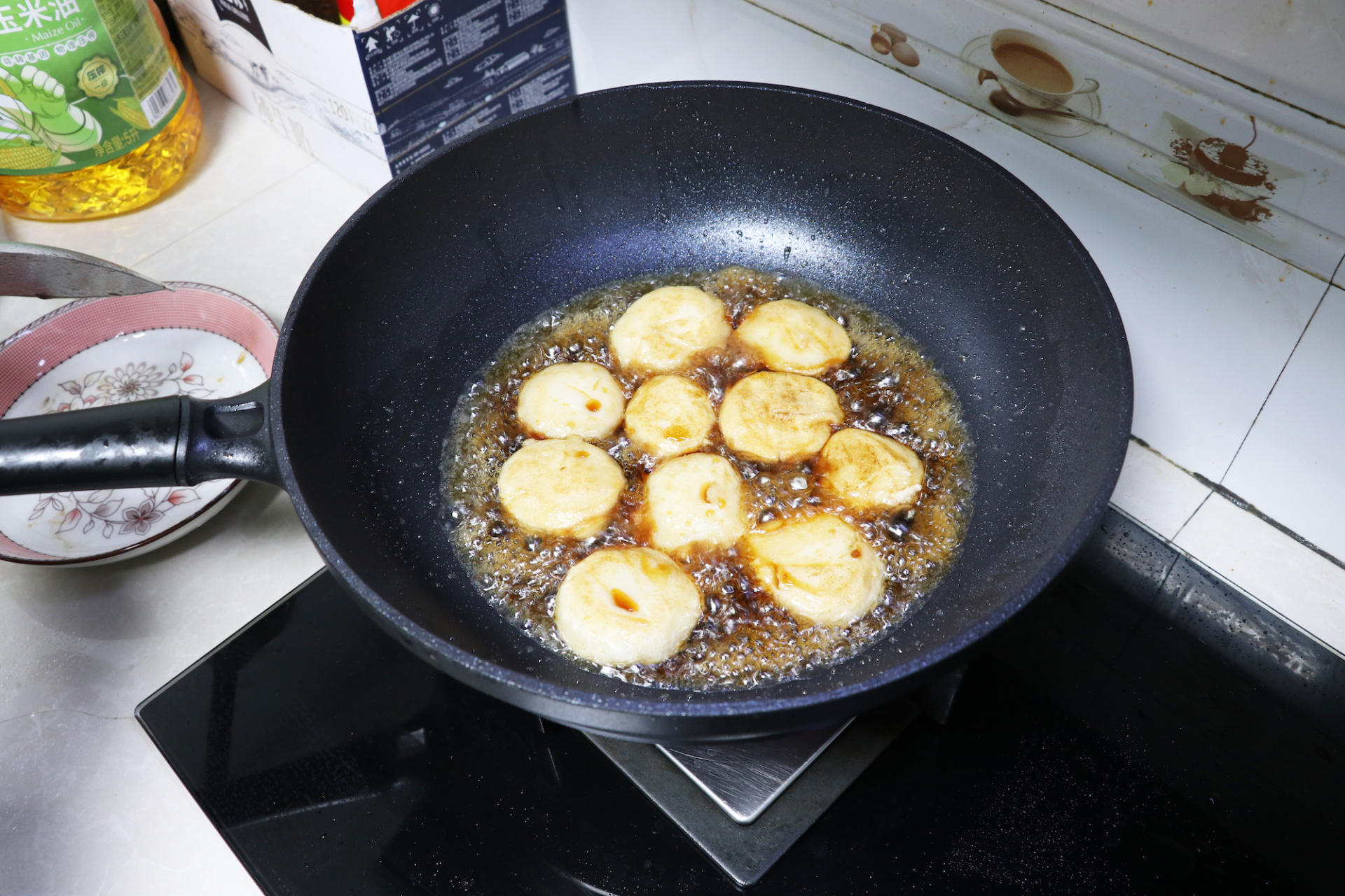 九阳和苏泊尔哪个不粘锅平底锅好,九阳少油烟不粘锅平底锅家用