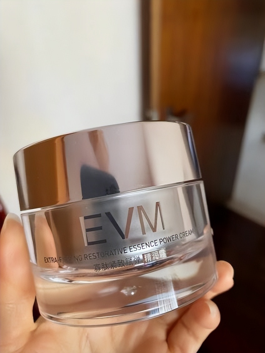 护肤品推荐排行榜前十名适合25岁,不同年龄段护肤品推荐