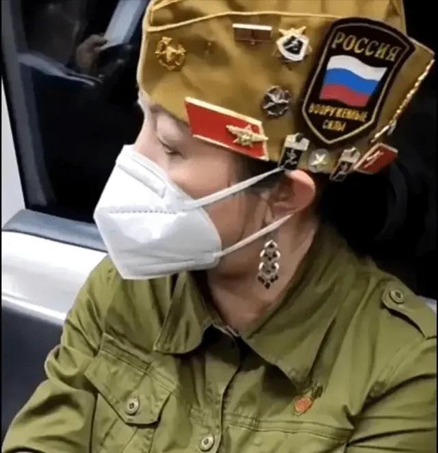 女子地铁叫嚣并暴打小伙后续,女子地铁内挥拳殴打小伙