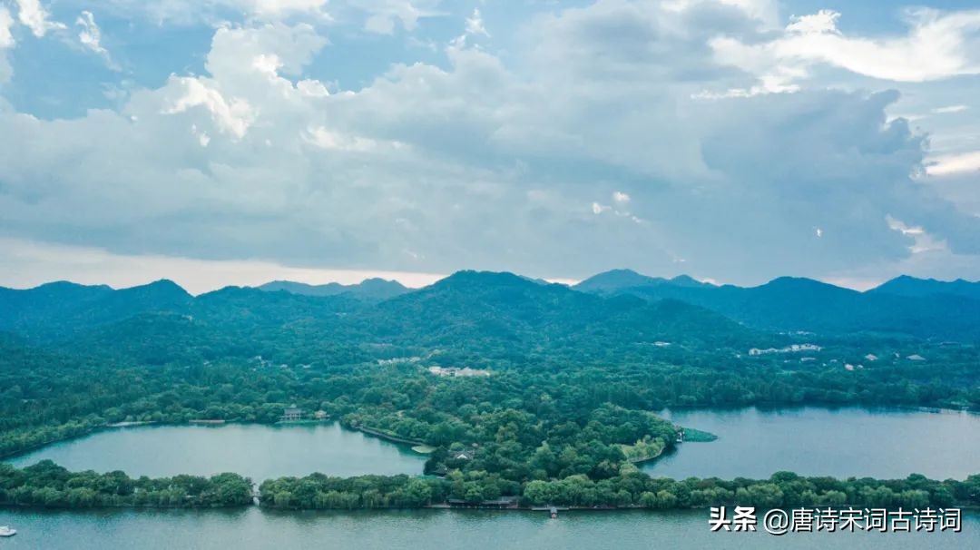 最爱湖东行不足绿杨阴里白沙堤,最爱湖东行不足的湖东是哪