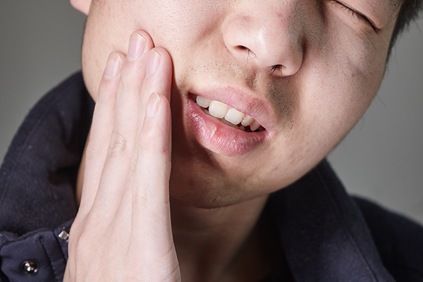 为什么会长智齿因为大牙没有换吗,智齿一定要拔吗多大年龄才长智齿