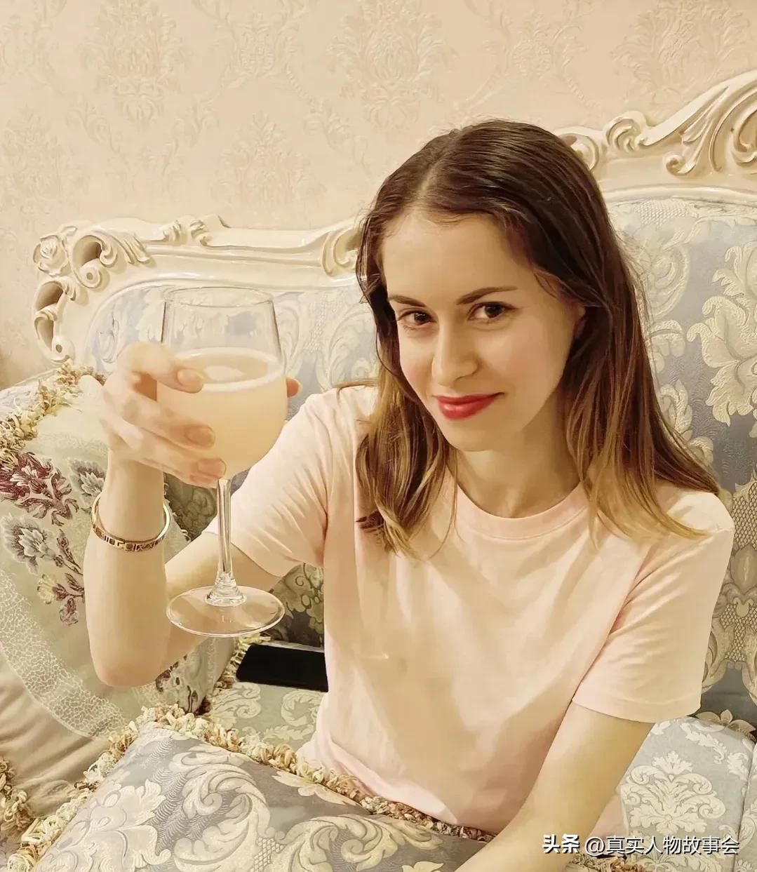 90后俄罗斯美女远嫁天津，婆婆买房又送传家宝，待她如亲闺女