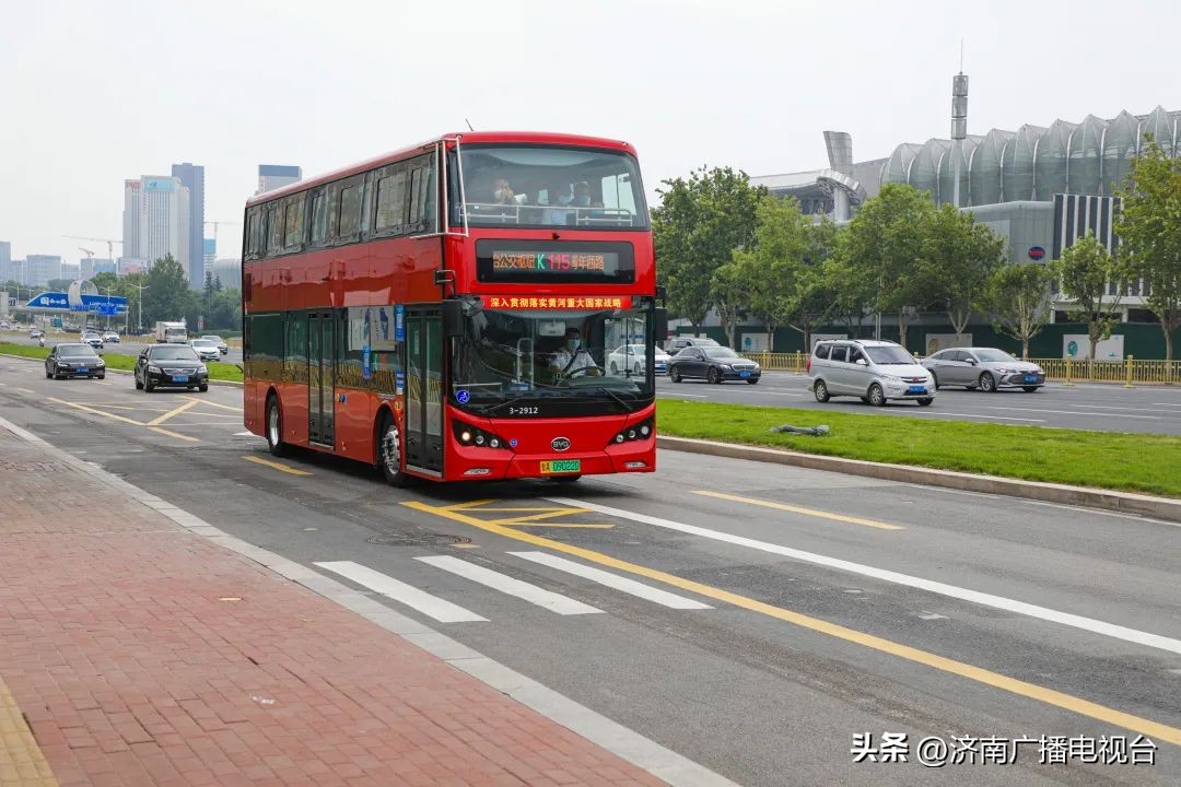 趵突泉夫妇录澄清视频,趵突泉夫妇主持嘴瓢原视频