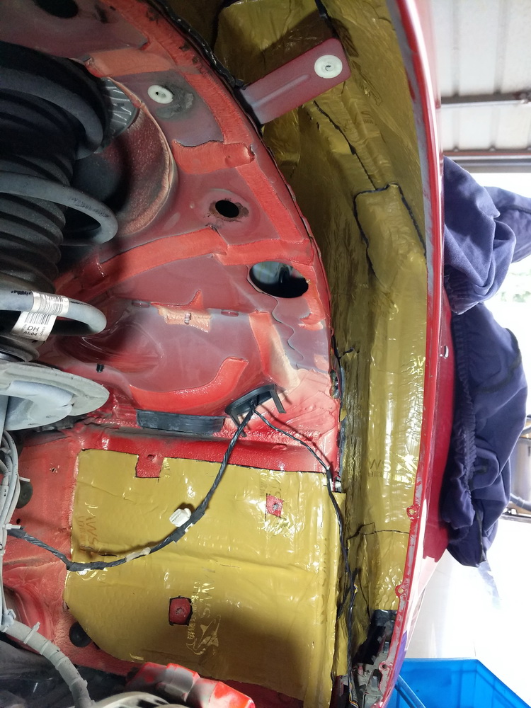 消除噪声厦门靓车港宝马320汽车隔音改装大白鲨