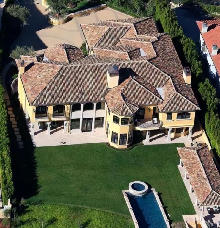 拥有10亿豪宅的10位女明星,盘点拥有豪宅的女明星