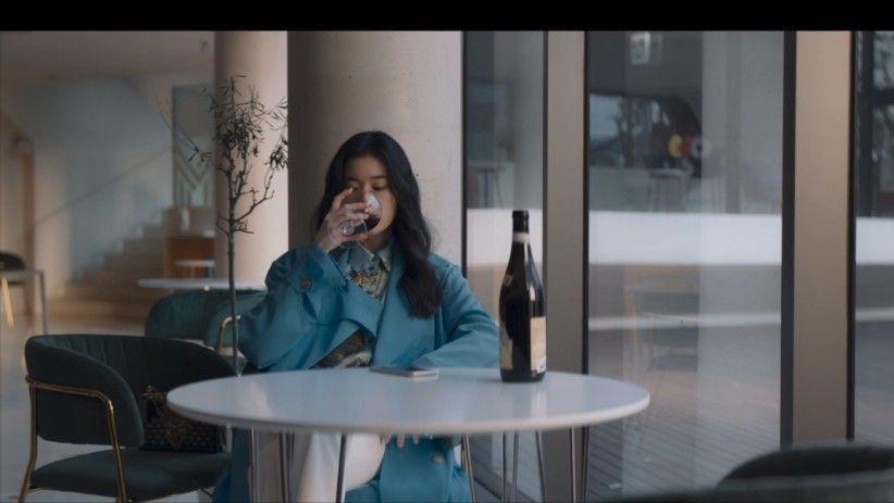 32个名媛拼单*袜丝**，集体感染脚气这事，撕下“名媛”虚荣的遮羞布