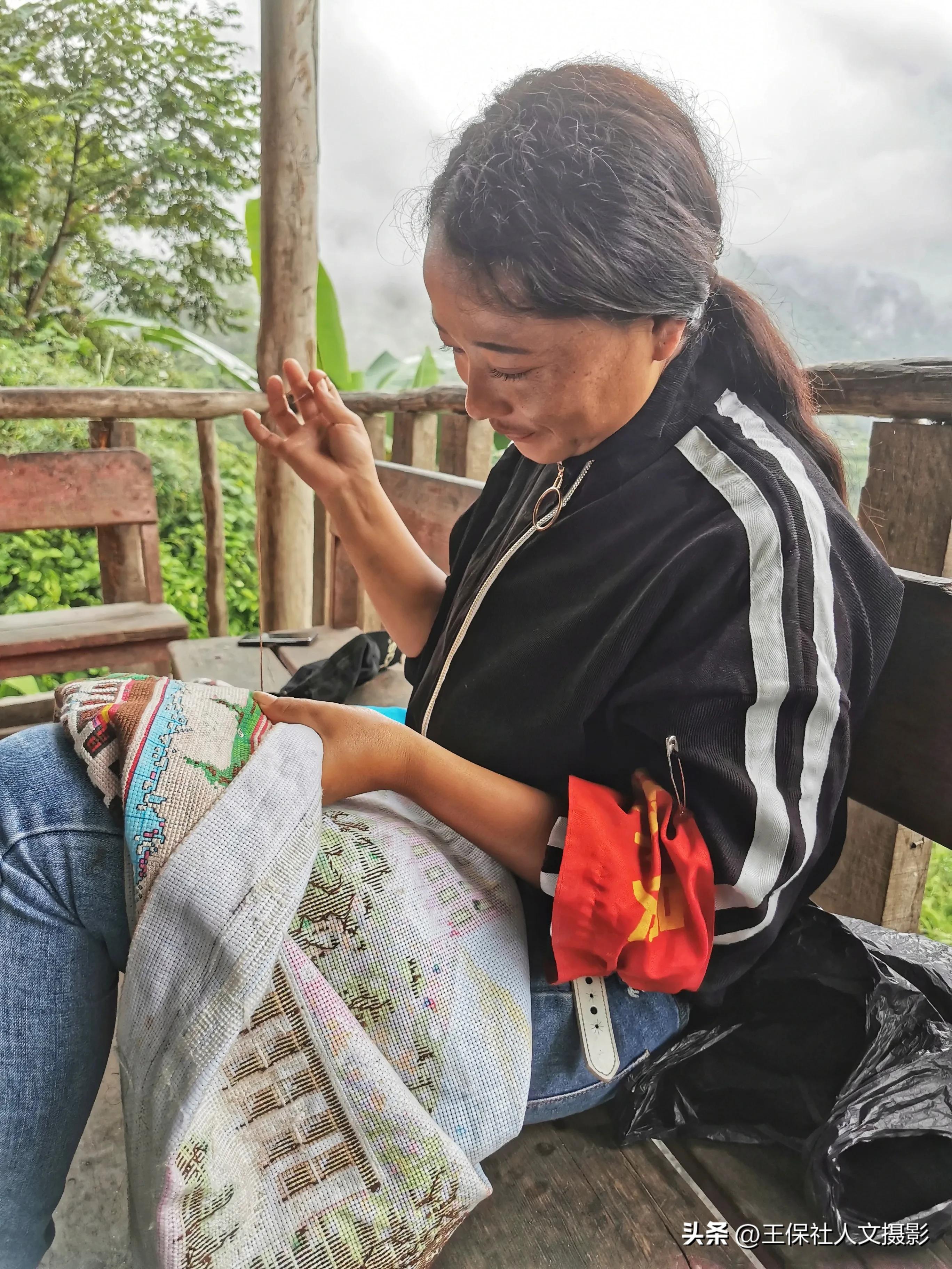 布达拉宫墙布刺绣,手工缝制的布达拉宫画像