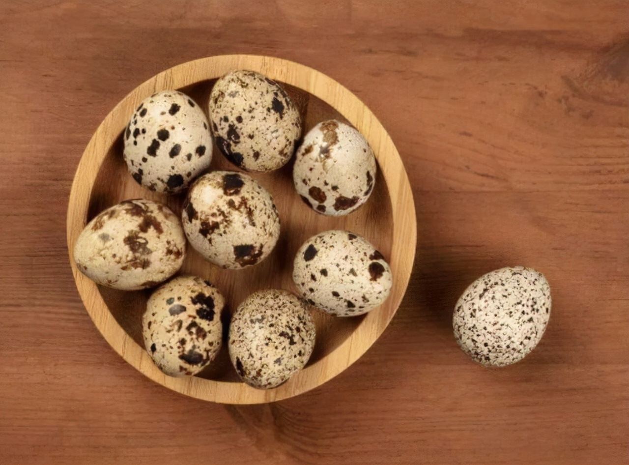 更年期女人吃桂圆干的功效与作用,更年期适合吃桂圆吗