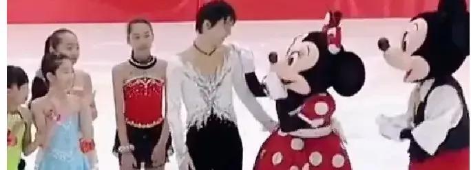 羽生结弦与迪士尼梦幻联动,东蛋噗噗雨愿望,不再是梦!