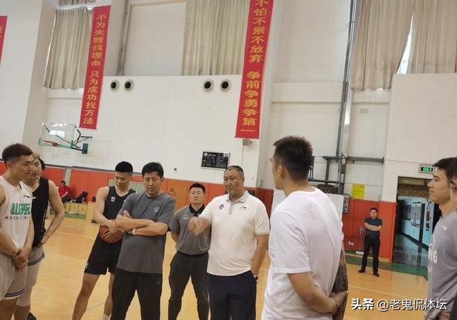 曝杨文海加盟新疆男篮,杨文海训练中国男篮视频