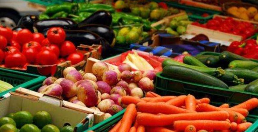 “哭泣”的小国乌克兰，是抱错了欧美的大腿还是被俄罗斯挖了坑？