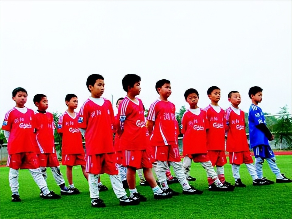 中国青少年足球联赛方案出台,中超联赛要和大学生足球联赛融合