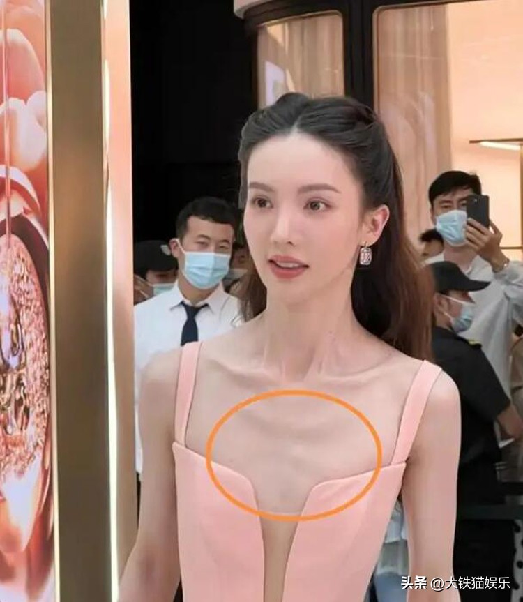 杨幂的头发为什么会秃,杨幂头发变秃了吗