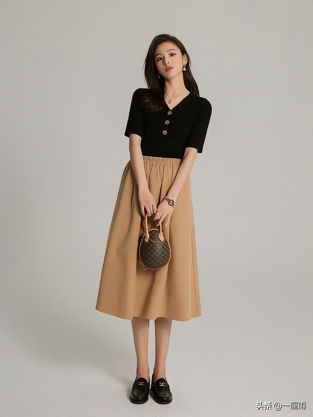 时髦轻熟风穿搭示范也太好看了吧,春季穿搭教程让你的搭配更有魅力