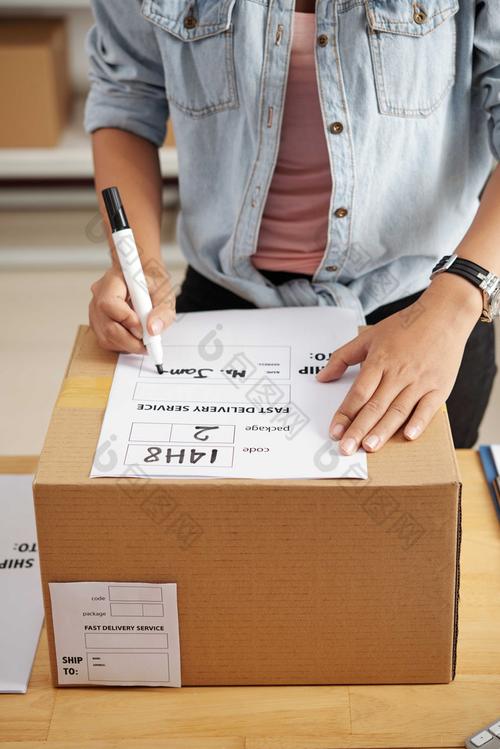 寄邮件到美国用什么快递 (哪个邮局可以寄包裹到美国)