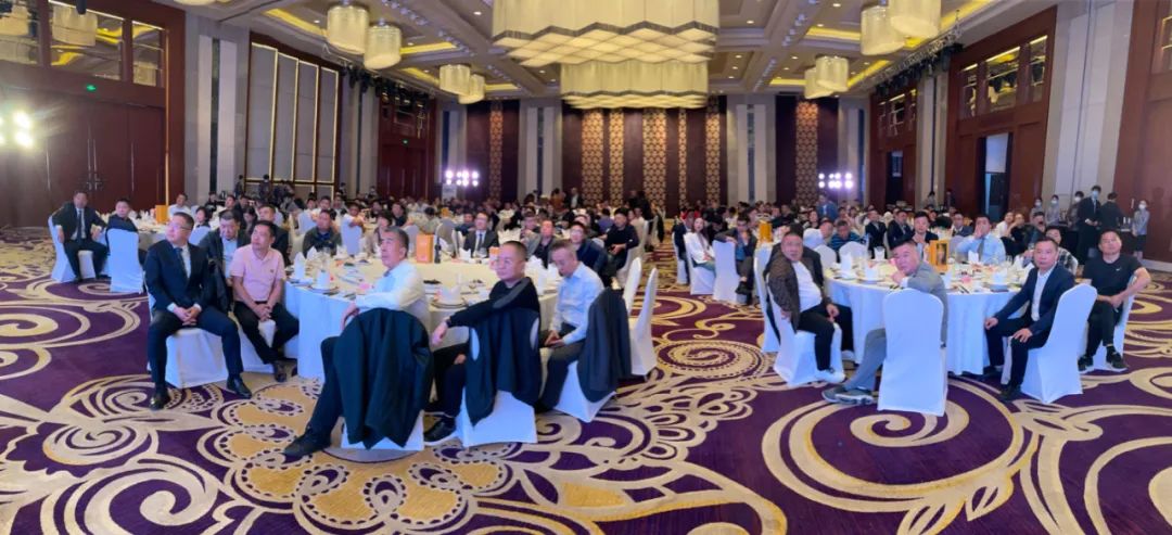 第86届青岛全国药交会-利君制药举办特色产品推介暨工商联谊会