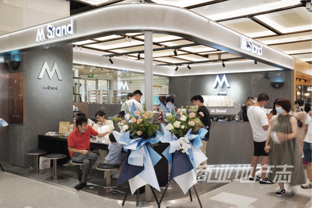 为了提升观察海口万象城的本地化视角,我在海口住了一整周