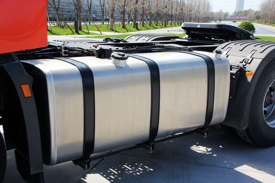 大马力大油箱大驾驶室！不到25万新英才黄金版460全都有