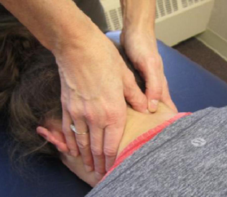 颈椎病引起胳膊痛怎么治,颈椎病引起手麻木胳膊胀怎样锻炼