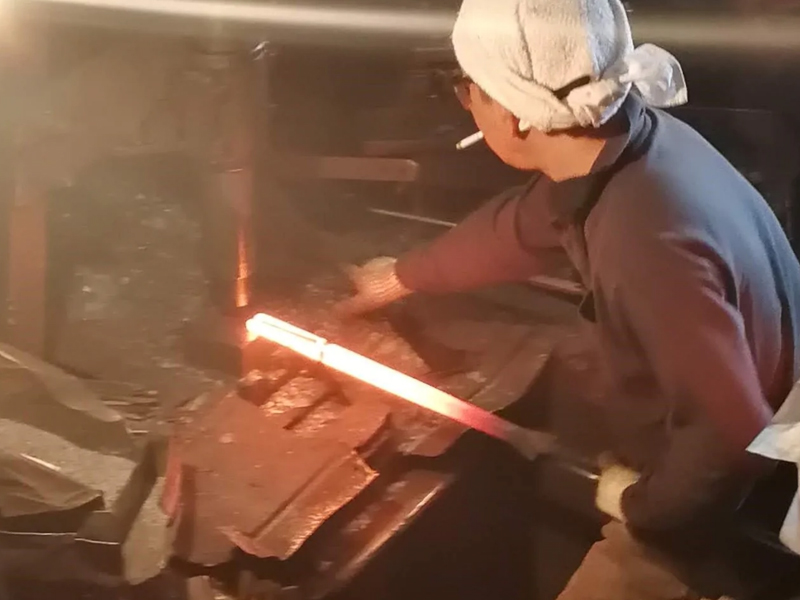 日本顶级手工锻打菜刀,有真正手工锻打的菜刀吗