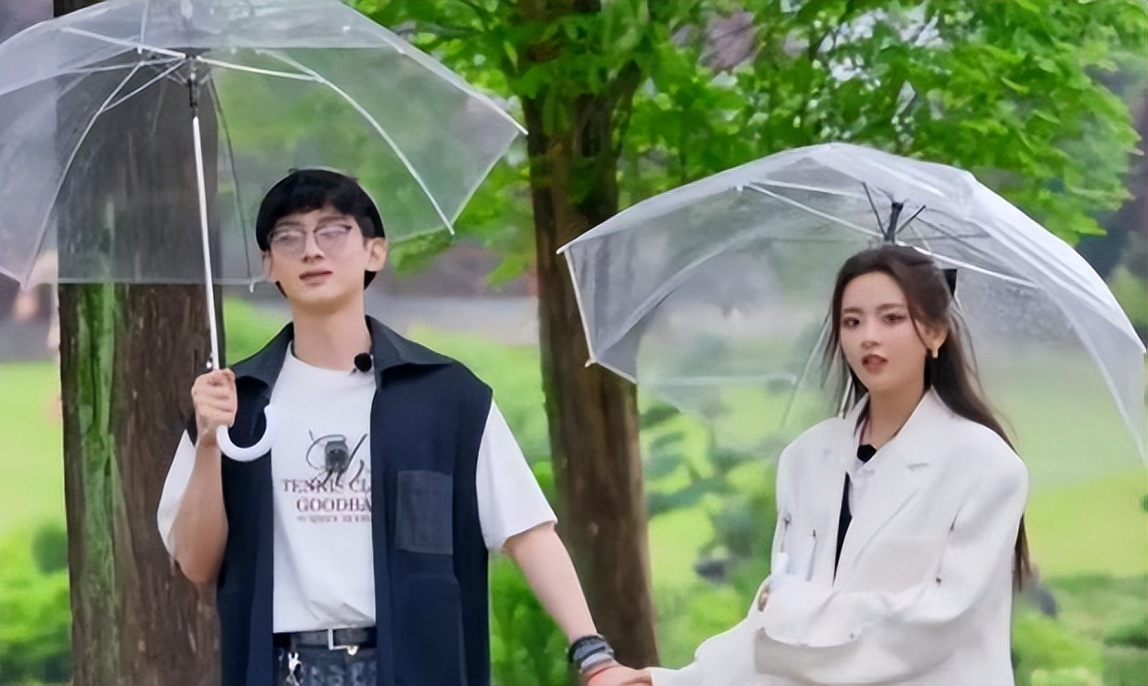 白敬亭澄清宋轶互相关注,白敬亭澄清和宋轶恋情视频