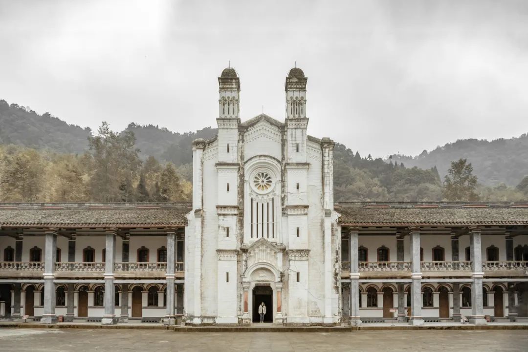 褰窞鐧介箍灏忛晣闇嶆牸娌冭尐,褰窞闇嶆牸娌冭尐