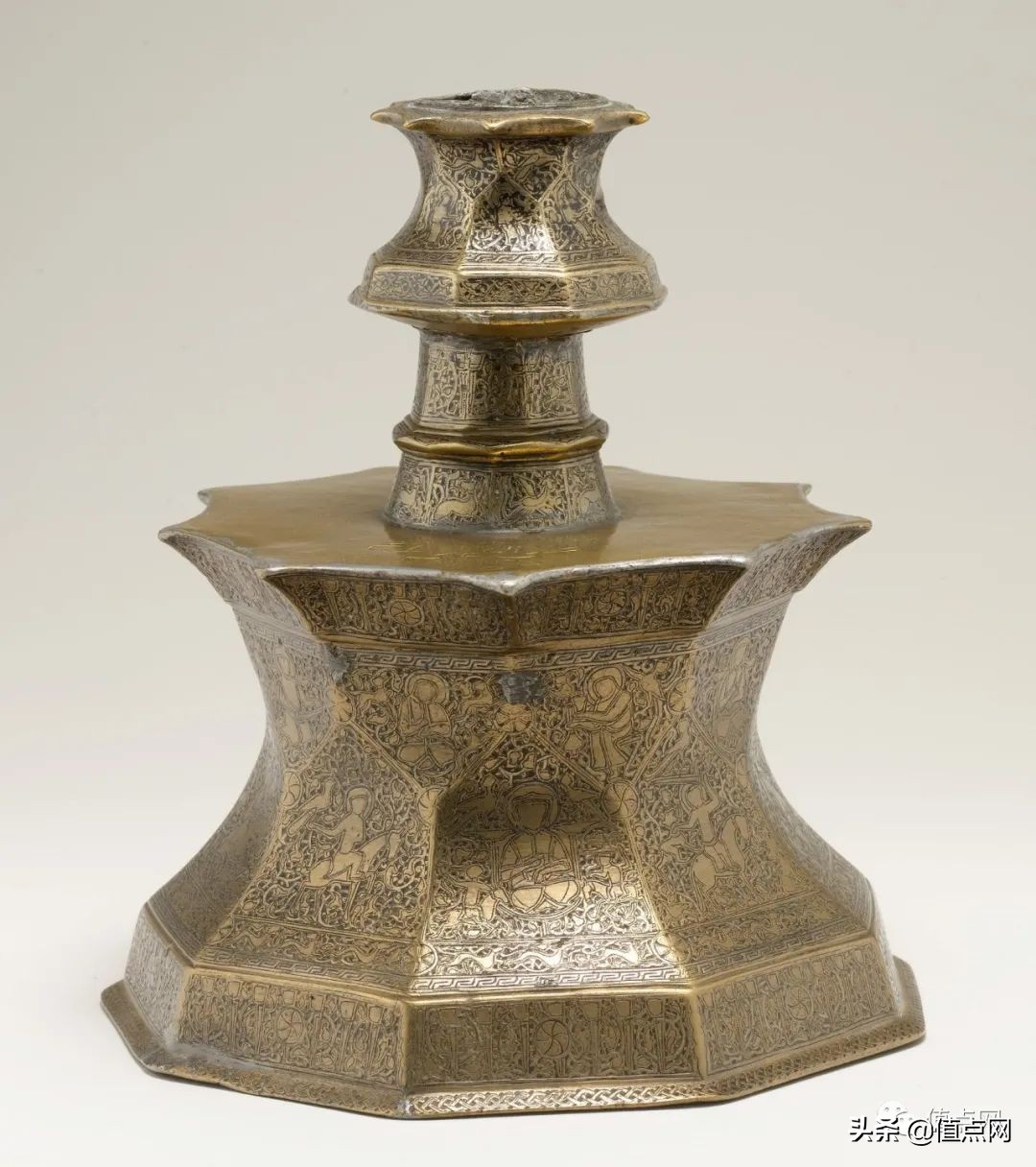 乾隆官窑精品瓷器一对,乾隆御制的珐琅彩八仙过海拍卖价