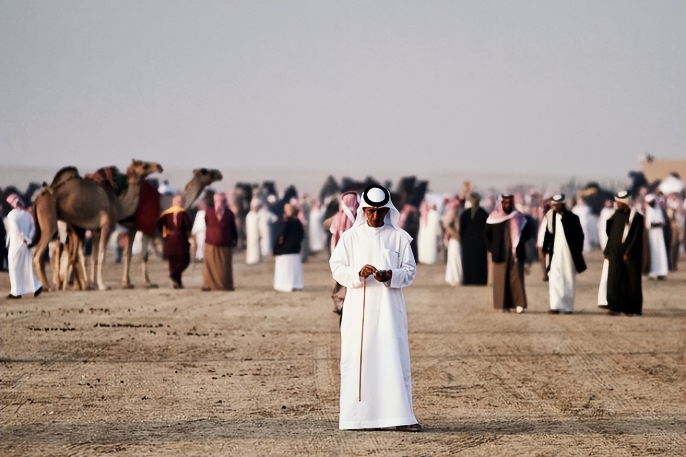 馄饨皮带火卡塔尔服饰，同为阿拉伯地区，卡国服饰和其他地区不同