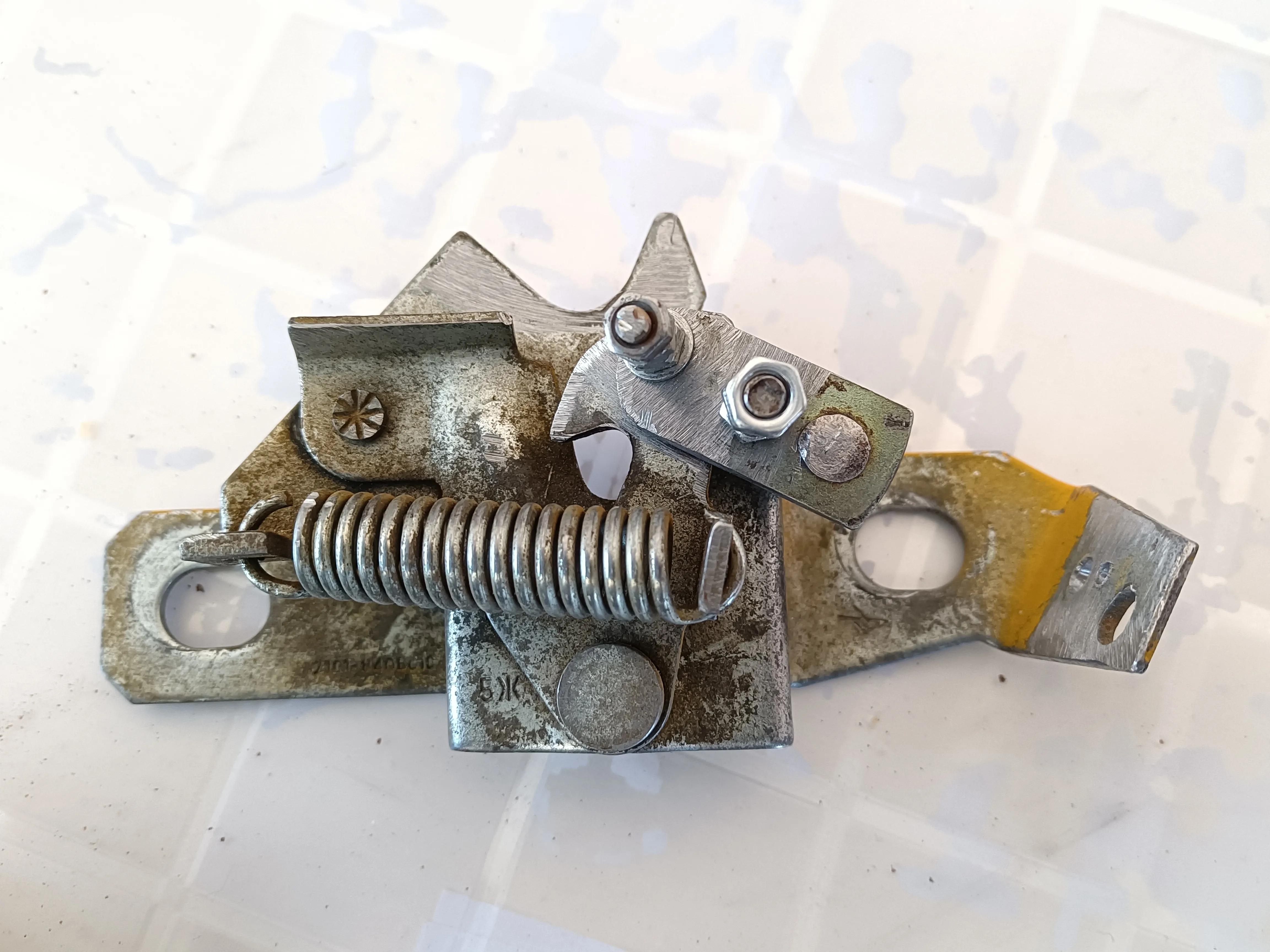 苏联拉达尼瓦爆改,苏联拉达老车修复