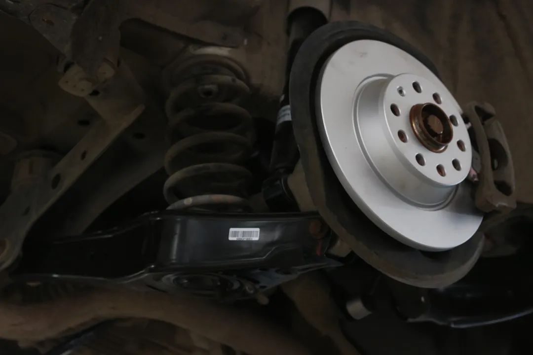 12年大众途观二手车翻新,大众途观外观塑料件翻新