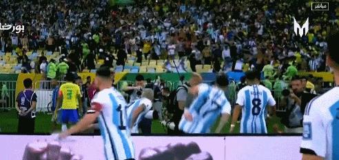 为啥梅西不被踢,梅西是不是不想踢了